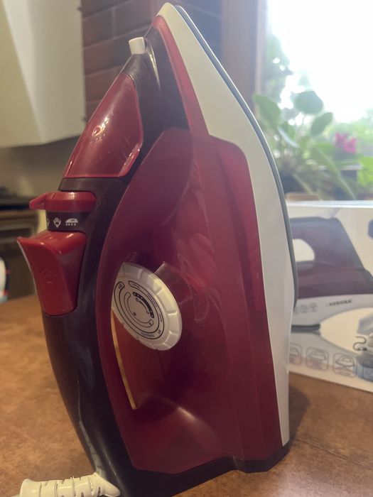 Праска Aurora AU 3161 2000 watt