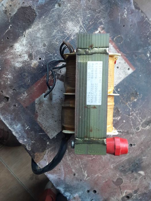 Transformator 230V na 35,5V/379VA, z termikiem.