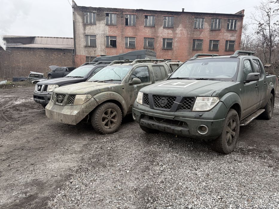 Разборка шрот запчастини Nissan navara D40 pathfinder R51 Навара Д40
