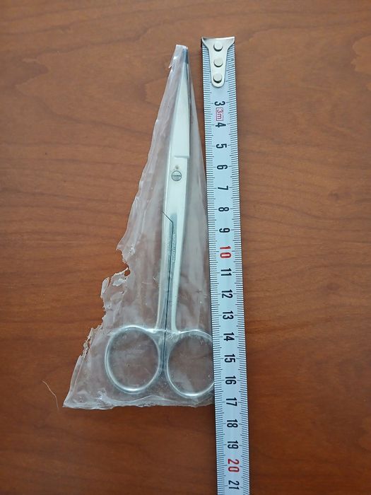 Material cirúrgico (Tesouras e pinças)