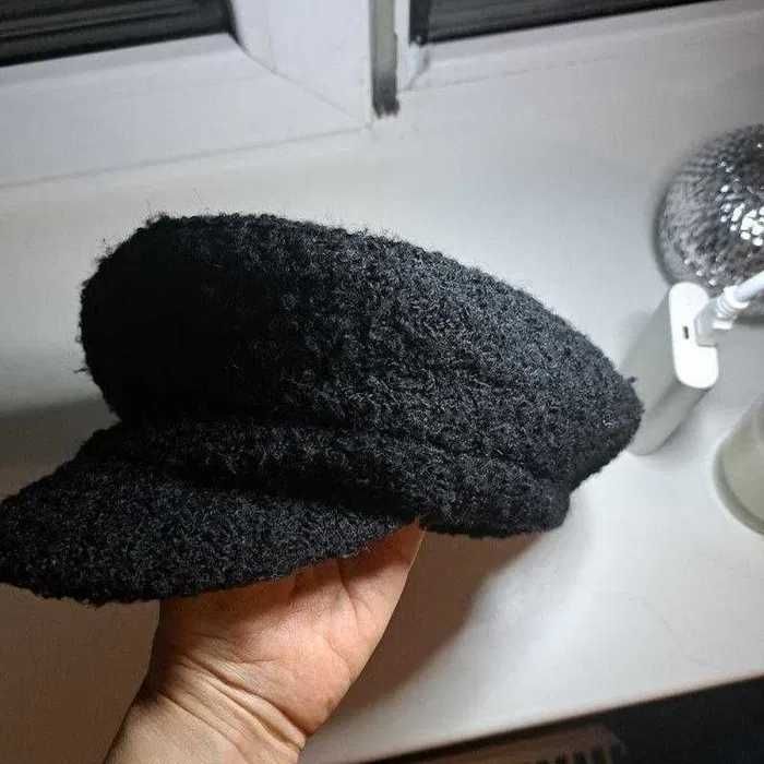 Тепла кепка, кепі, шапка H&M, розмір M/L (56-58 см).