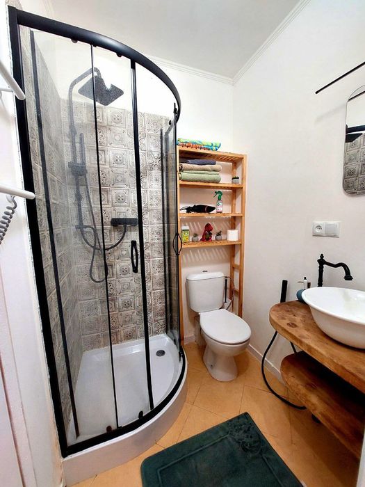 Продается готовый бизнес апарт отель с видом на море в Совиньоне