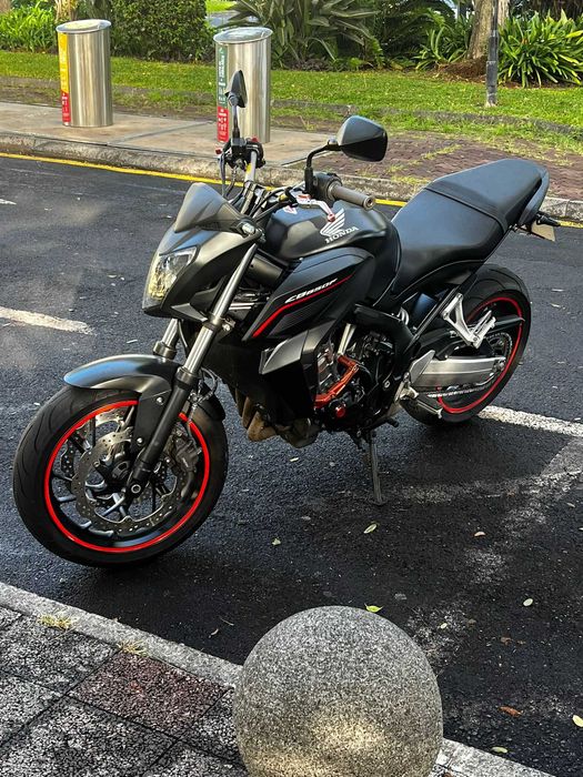 Honda CB 650F – Poucos km