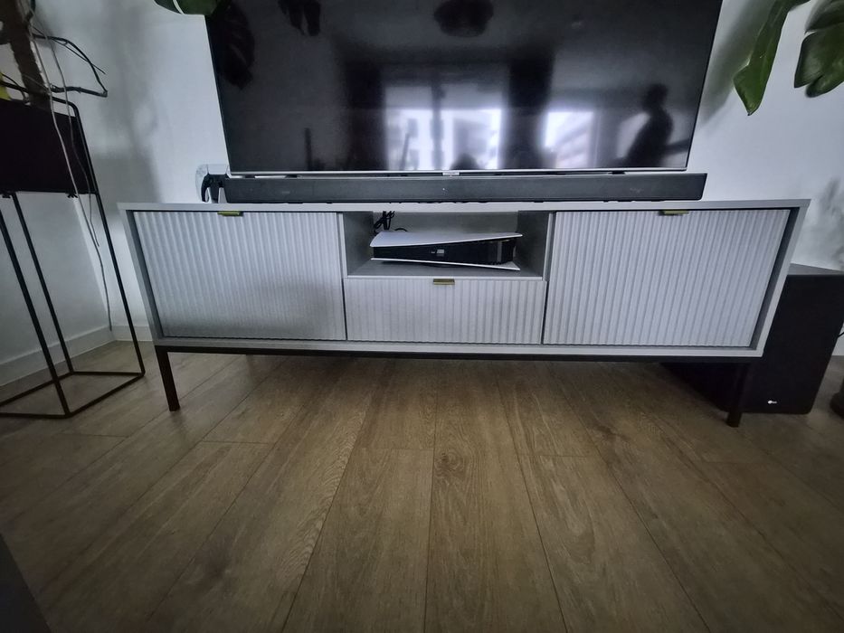 Zestaw - stolik kawowy, szafka RTV, komoda