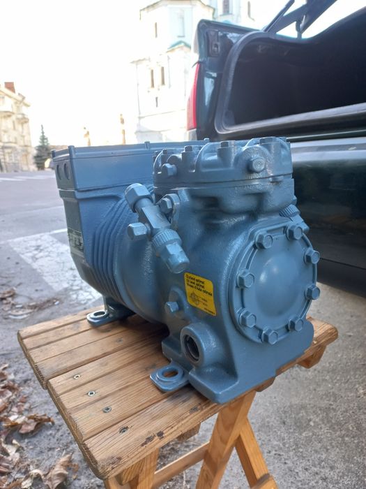 Компрессор холодильника