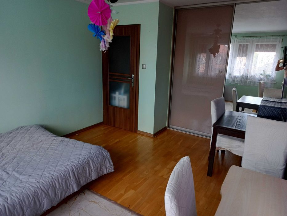 Ładna Kawalerka do wynajęcia w centrum Oławy !!!