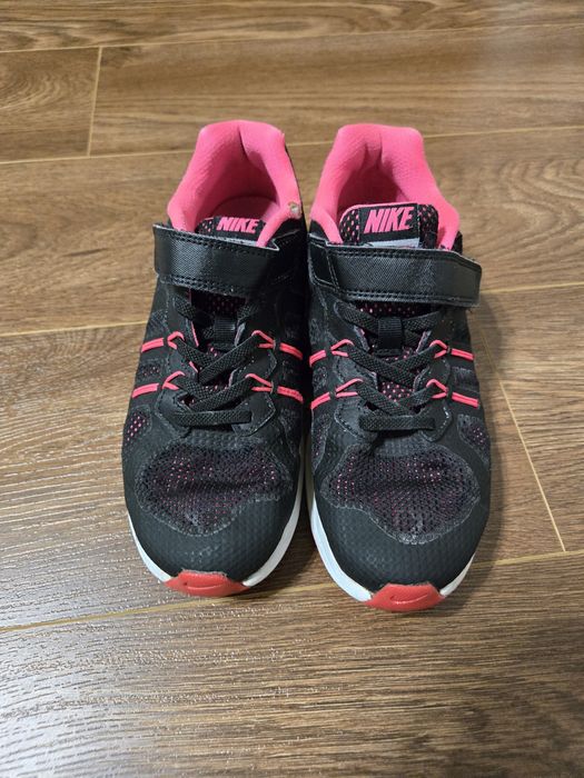 Кросівки Nike 35 розмір