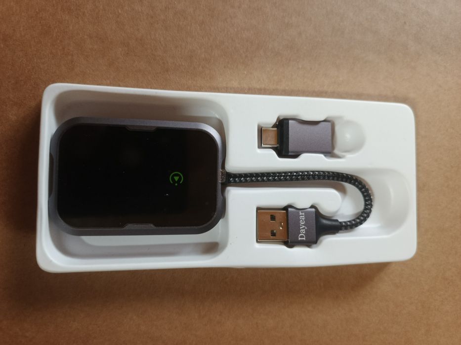 Bezprzewodowy adapter carplay