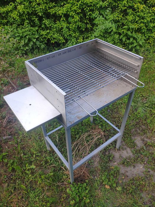 Grill nierdzewny