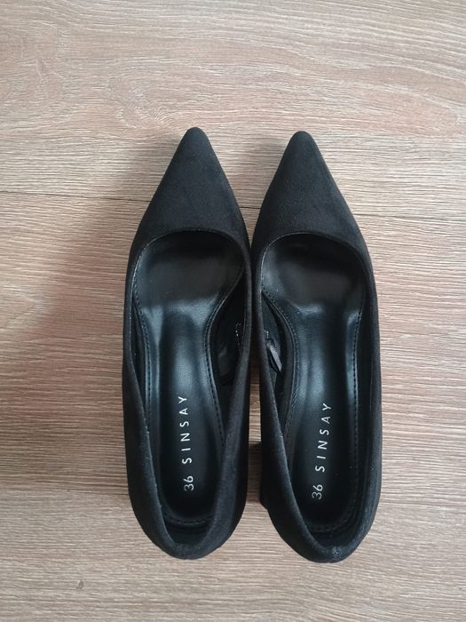 Czółenka czarne 36