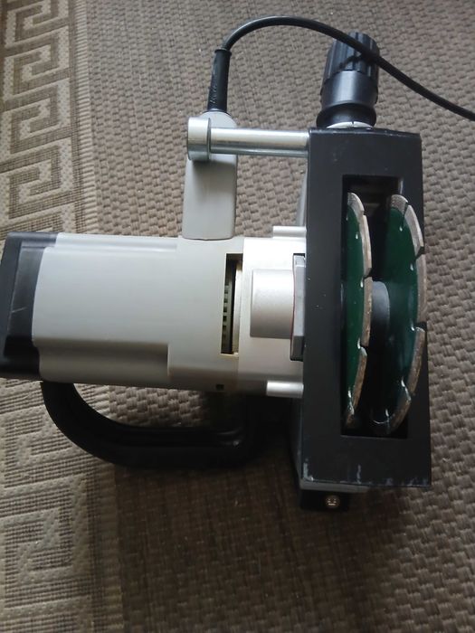 Pilarka tarczowa MEEC TOOLS 230 V 1700 W 150 mm