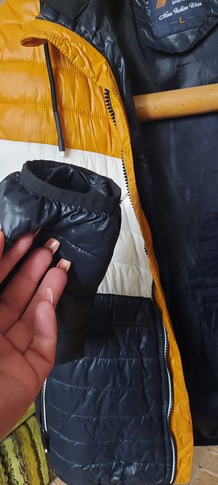 Продаю куртку 14-16 лет весенняя