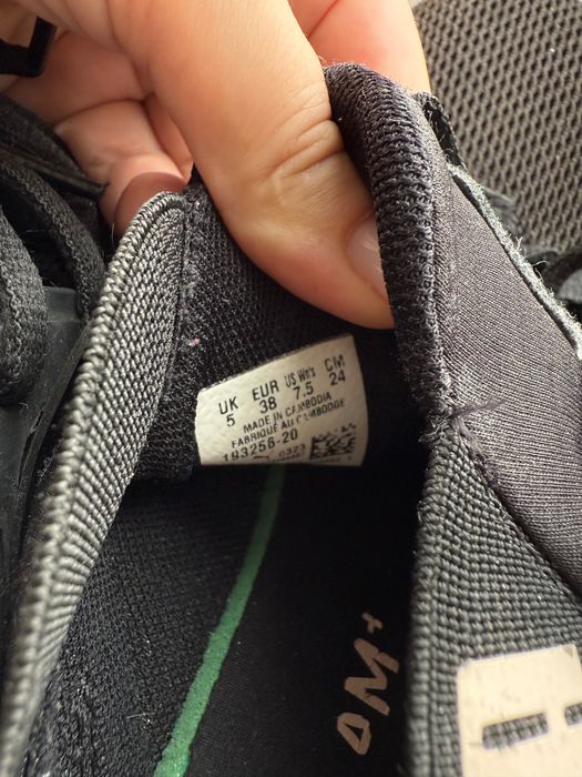 Продам жіночі кросівки Puma
