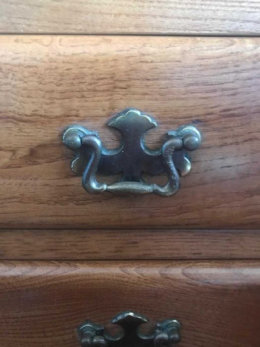 2 Mesinhas de cabeceira em madeira nobre, maciça