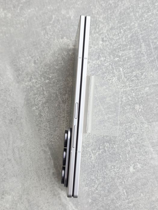 Samsung Galaxy Z FOLD 7 12/256Gb Silver Shadow. 2 фізичні сім та eSIM