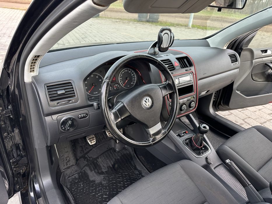 VW Golf V 1.6 MPI газ/бензин