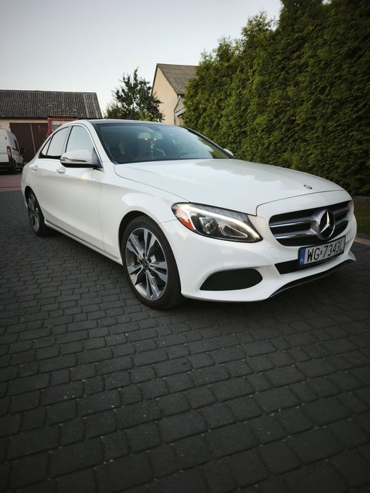 **Mercedes C300 Idealny stan**