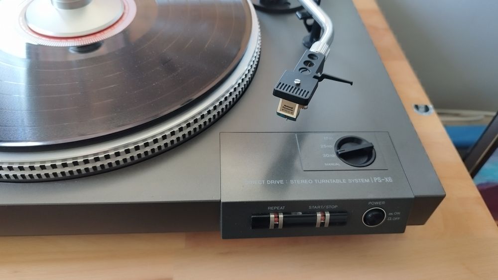 Gramofon Sony ps x 6