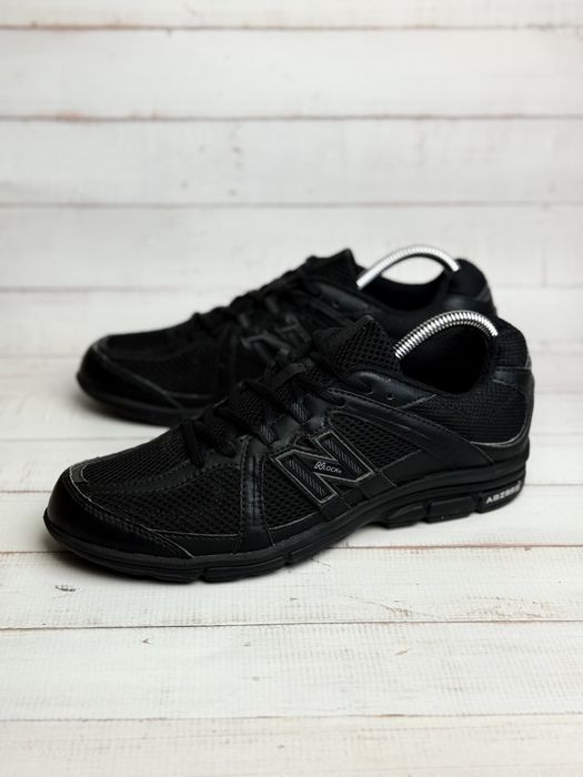 Легкі кросівки New Balance 649 41р