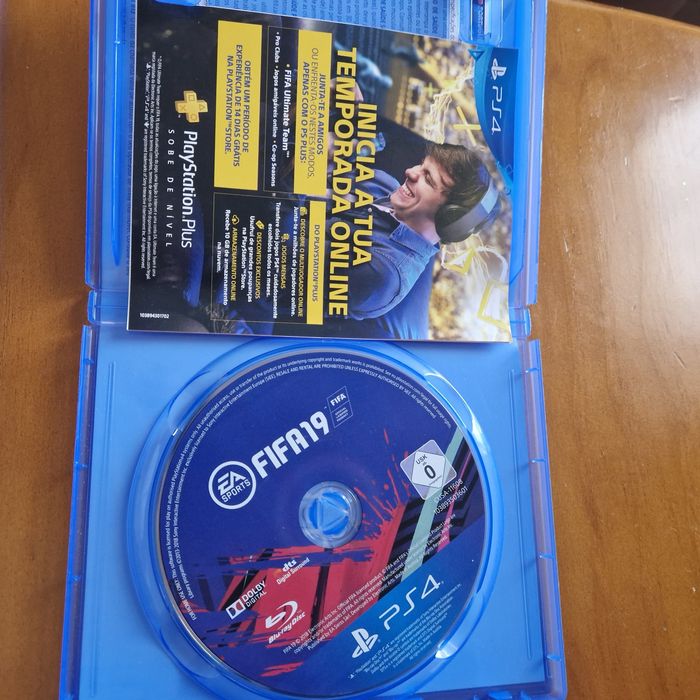 PS 4 cd's Fifa 18- Fifa 19 - PES 2018