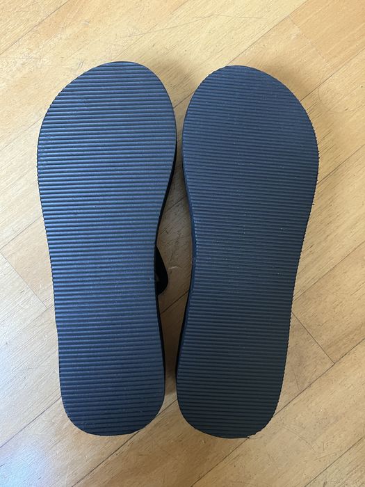 Chinelos de dedo