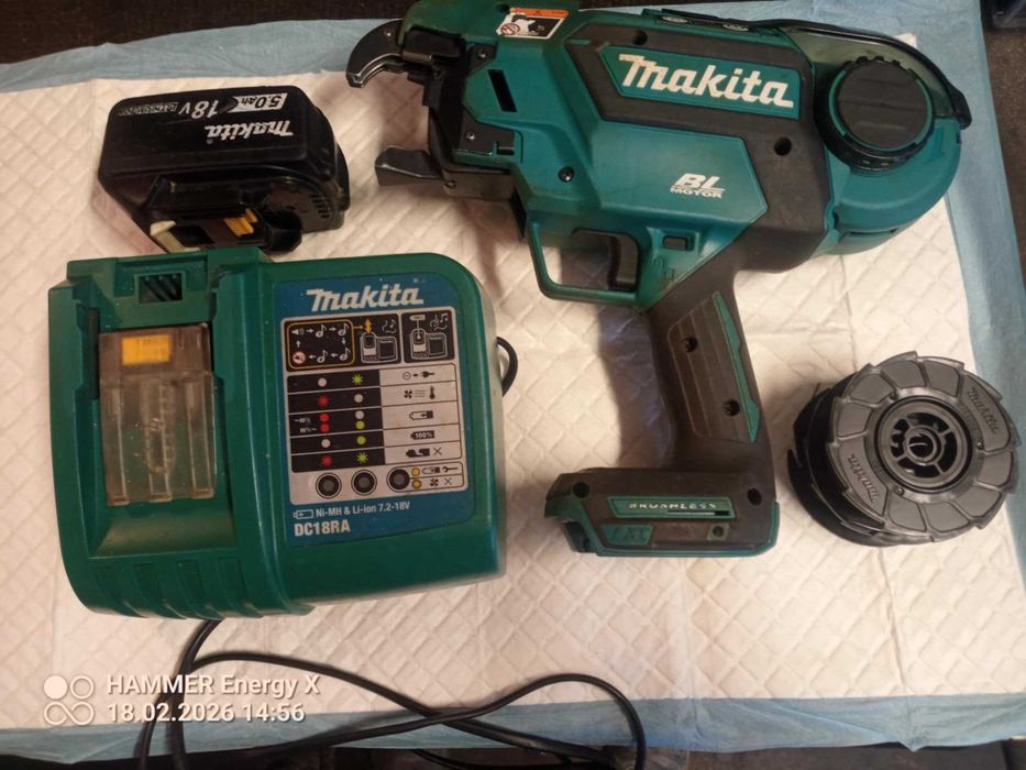 Wiązarka do zbrojeń Makita