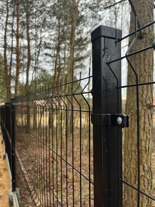 Panel ogrodzeniowy, Ogrodzenie panelowe, Przęsła, Montaż. Producent.