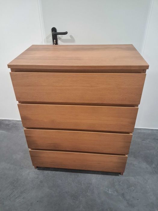 Comoda ikea 4 gavetas efeito carvalho