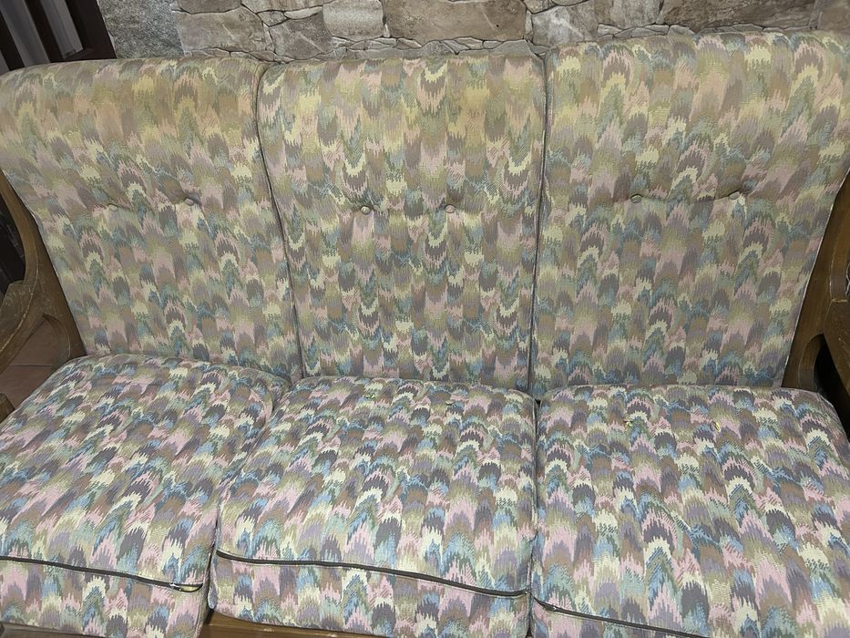 Sofá-cama antigo/vintage de 3 lugares em madeira