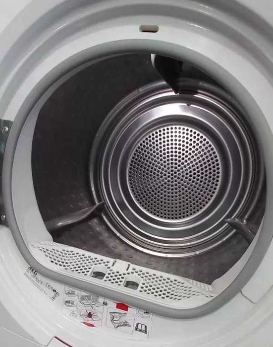 Сушильна машина AEG (аег)
Тепловий насос , кг: 8 , A ++