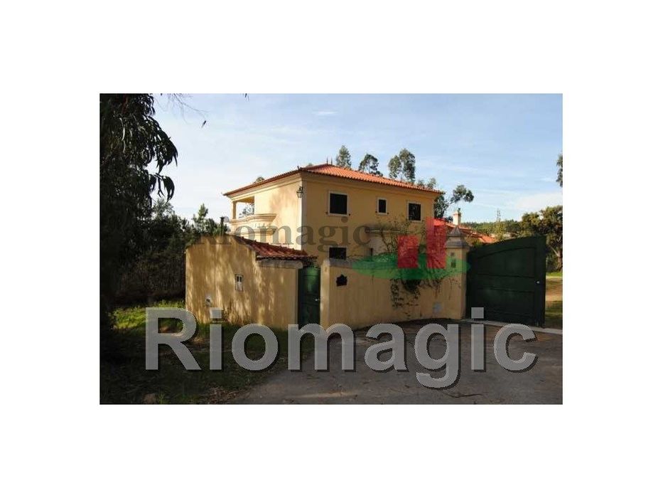 Moradia T5 em Rio Maior***RIOMAGIC***