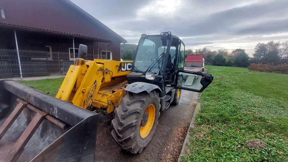 Wynajem ładowarek teleskopowych JCB