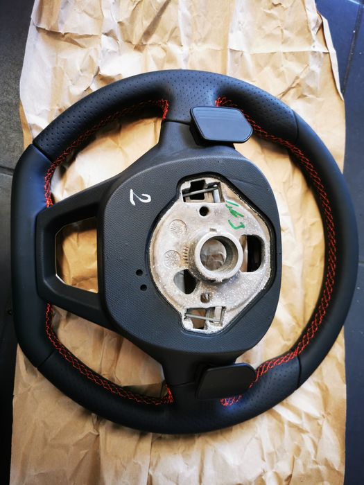 Volante seat Fr igual a novo