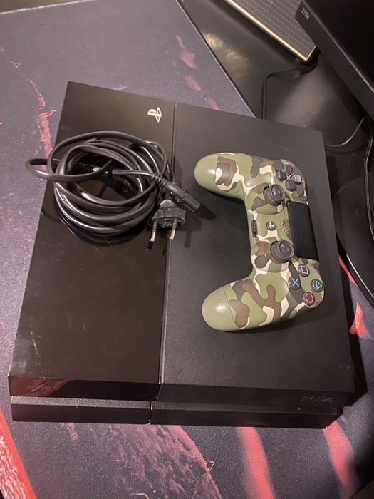 Ps4 500 gb+ comando original, estado bom