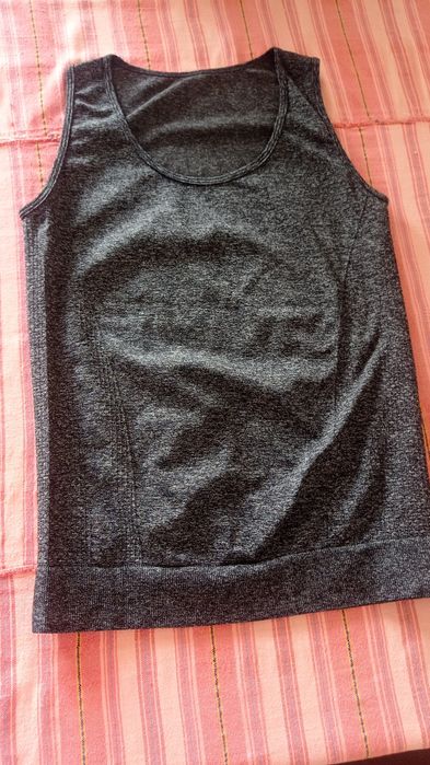 T-shirt sportowy damski