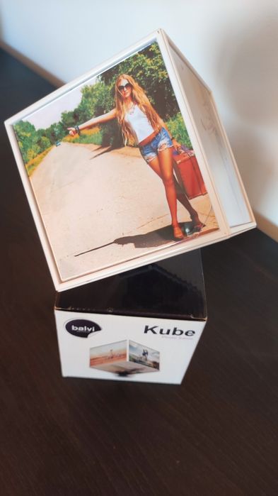 Photo Cube with Rotation