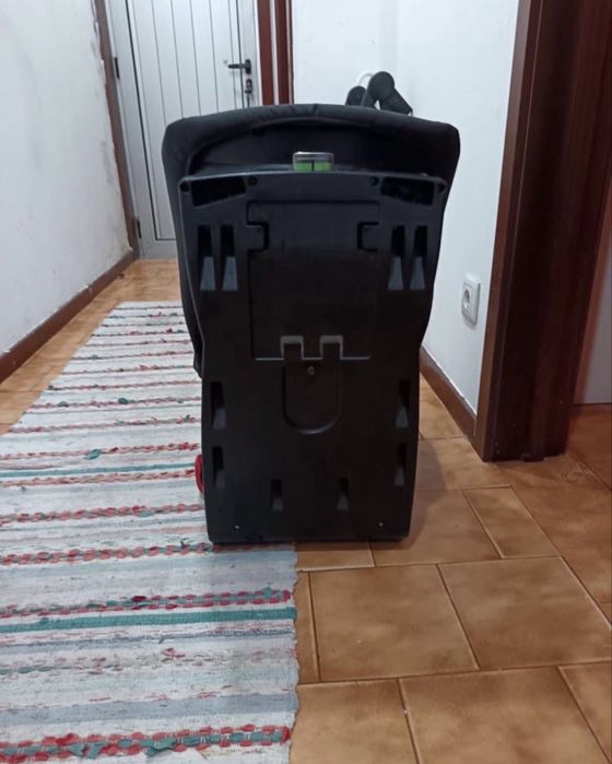 Cadeira Auto Axiss Bebé Confort (Giratória)