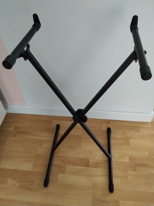 Stojak pod kayboard