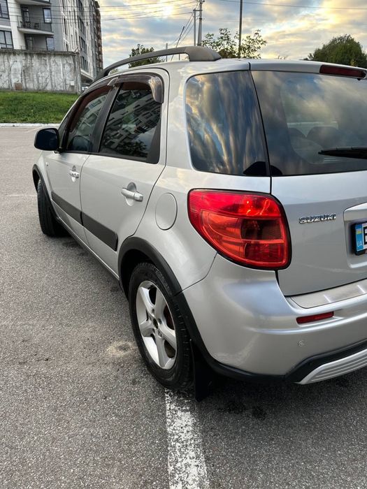 Продам авто Suzuki SX4