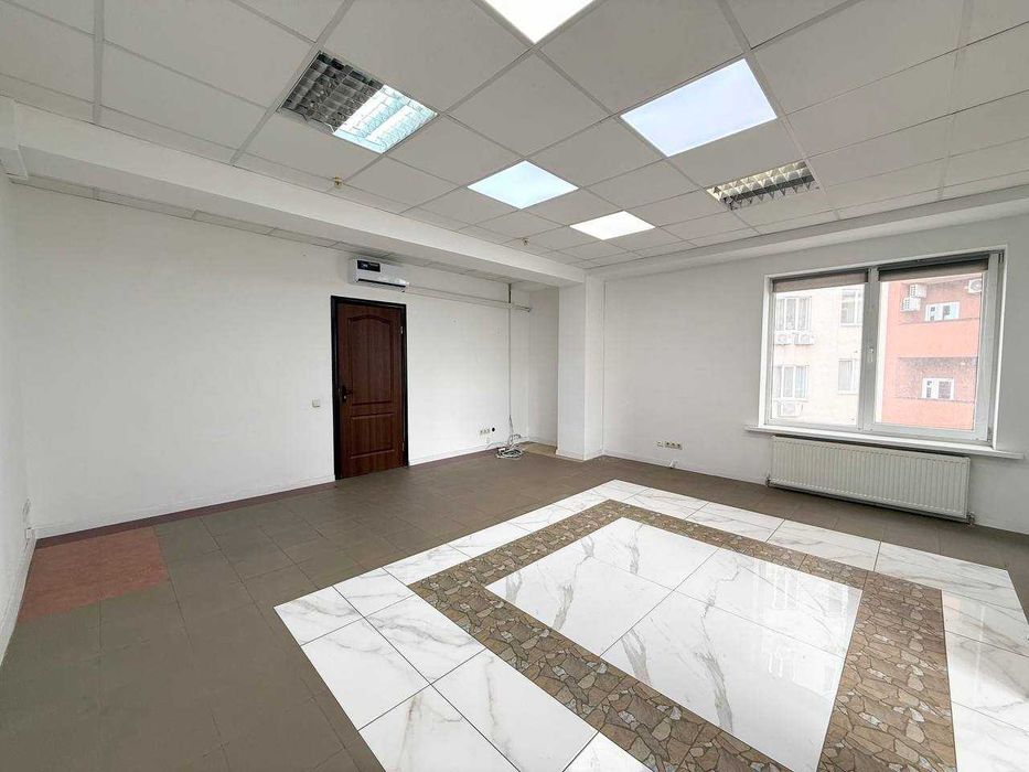 Сдам офис 45 кв.м. open space + кабинет. р-н Екатеринославского бул.