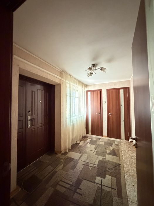 Продаж будинку у тихому місці