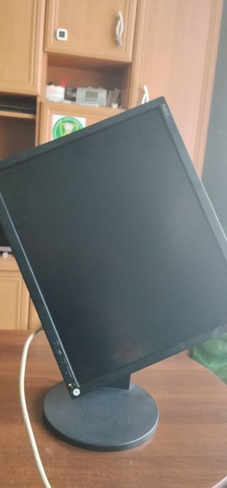 Monitor NEC 19" sprawny