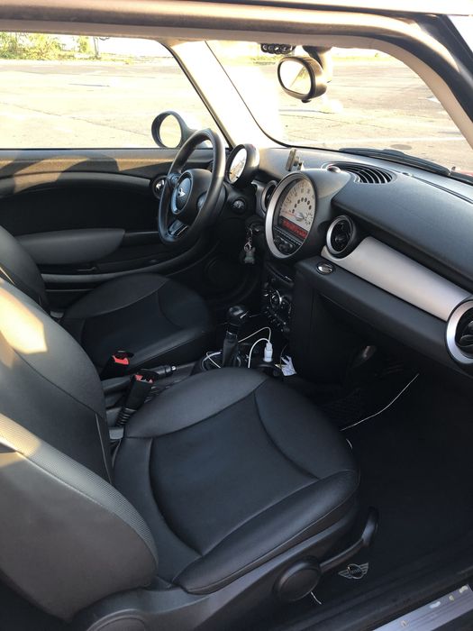Продам свой Mini cooper 2011 в отличном состоянии