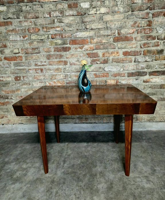 Stół Jitona po renowacji RARYTAS