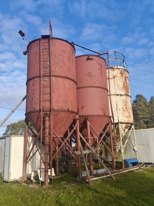 Zbiorniki na zboże plus żmijki