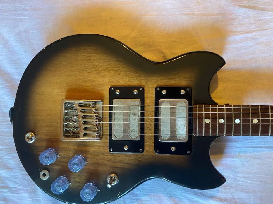 Електрогітара JOLANA  SUPERSTAR  Накрутити можна звук Gibson i Fender