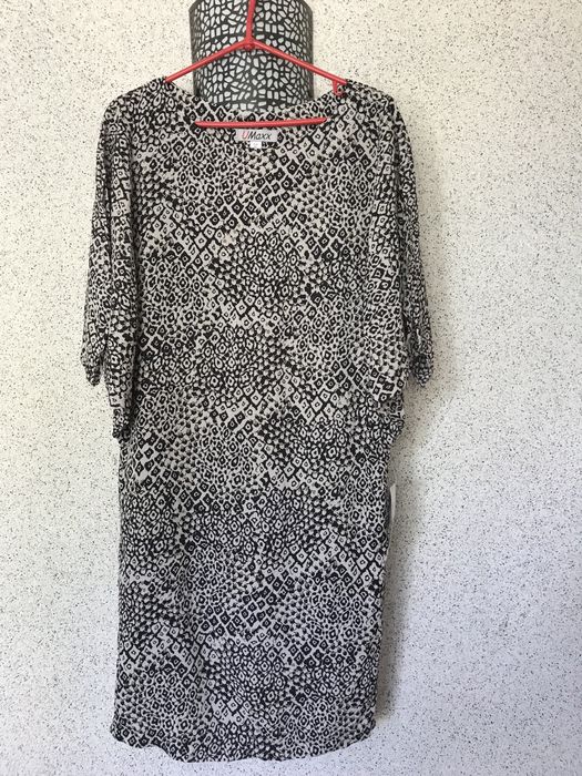 Нове гарне жіноче плаття, платте 46 раз М