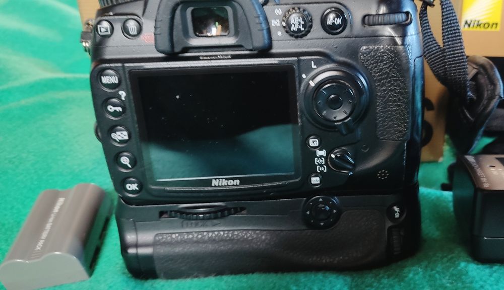 Nikon D300s + Punho MB-D10 Excelente Estado