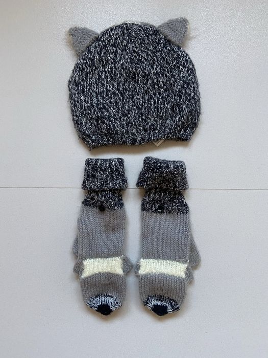 Gorro em lã e luvas