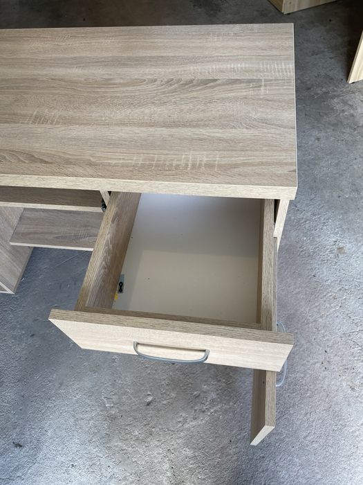 Biurko drewniane, nieużywane